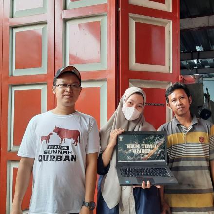 Saatnya Berubah! Mahasiswa Undip Kenalkan Kolaborasi Transportasi Online Untuk UMKM